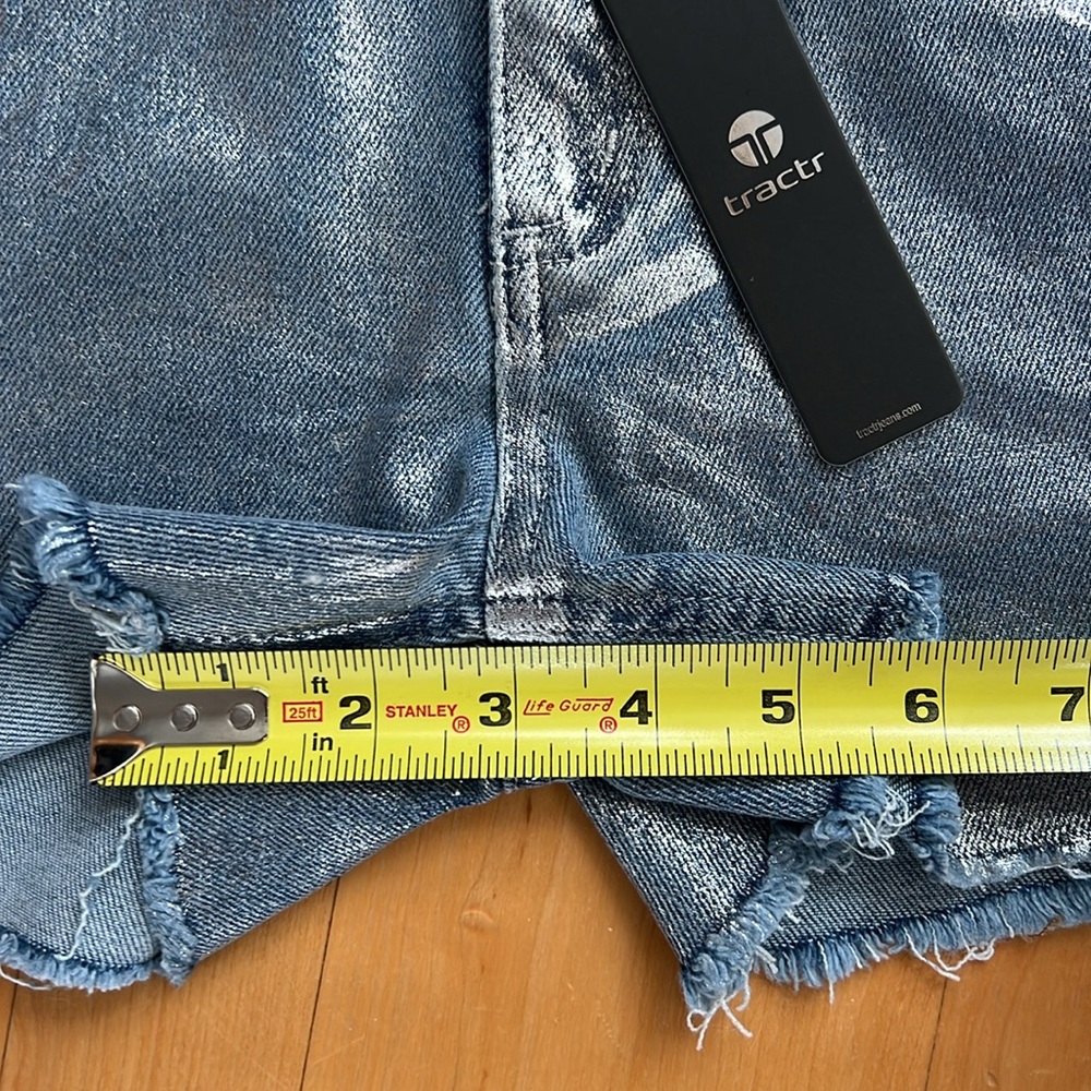 🩶14Jr High Rise Slim Fit Metallic Foil Fray Hem Denim Shorts by Tractr | Indigo - Picture 10 of 17